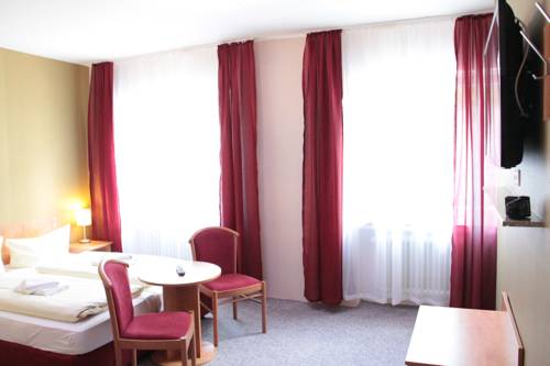 Imagen de la habitación del Hotel Holl. Foto 11