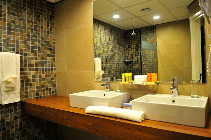 Imagen de la habitación del Hotel Holland House Beach. Foto 9