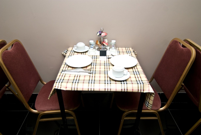 Imagen del bar/restaurante del Hotel Holland Park. Foto 4