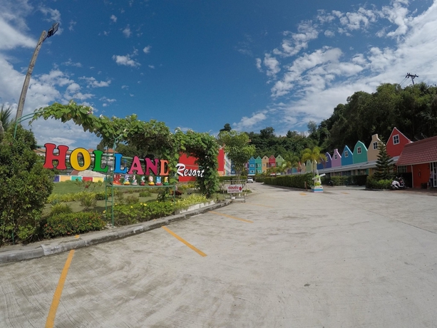 Imagen de los exteriores del Hotel Holland Resort Phuket. Foto 12