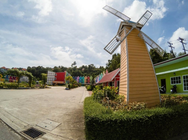 Imagen de los exteriores del Hotel Holland Resort Phuket. Foto 14