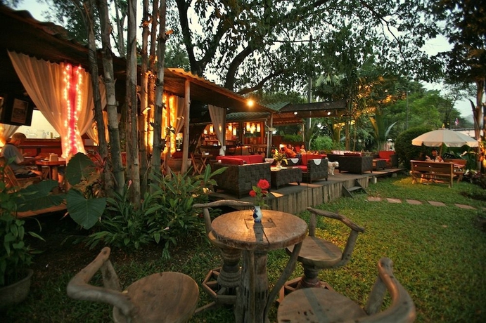 Imagen de los exteriores del Hotel Hollanda Montri Guesthouse. Foto 10
