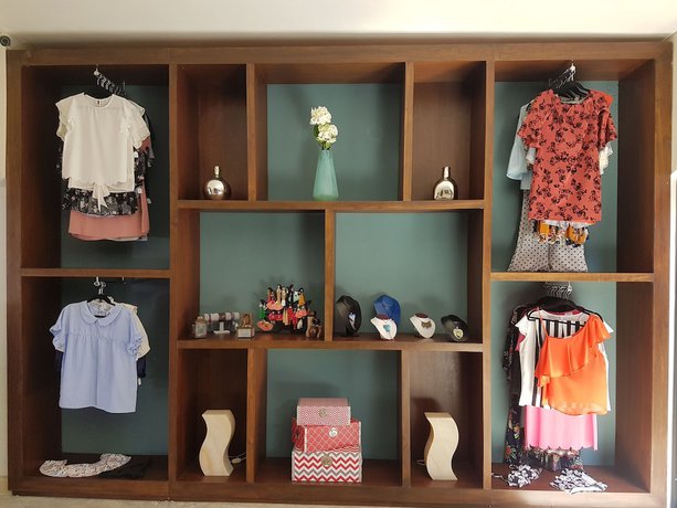 Imagen de los interiores del Hotel Holly. Foto 18