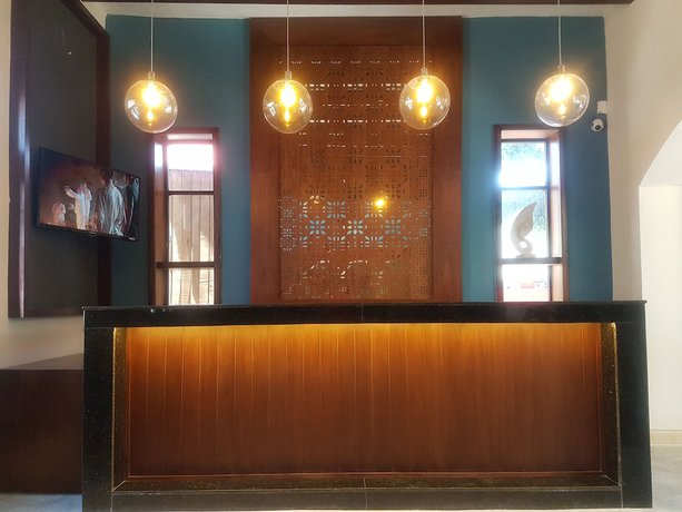 Imagen de los interiores del Hotel Holly. Foto 19