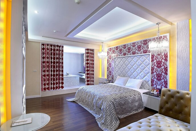 Imagen de la habitación del Hotel Holly Wood Motel. Foto 19