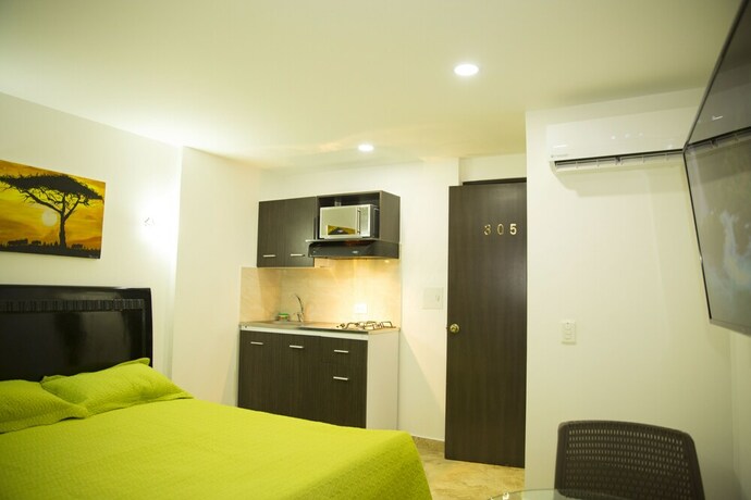 Imagen de la habitación del Hotel Hollywood Beach Suite. Foto 11