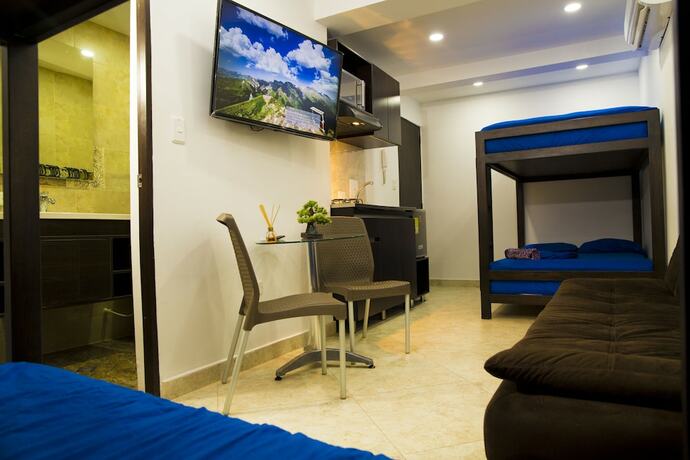 Imagen de la habitación del Hotel Hollywood Beach Suite. Foto 26