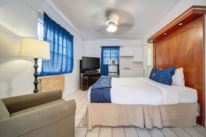 Imagen de la habitación del Hotel Hollywood Beachs. Foto 16