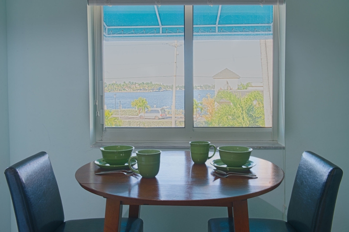 Imagen de la habitación del Hotel Hollywood Beachside Boutique Suites. Foto 3