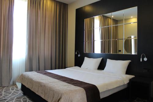 Imagen de la habitación del Hotel Hollywood De Luxe. Foto 5