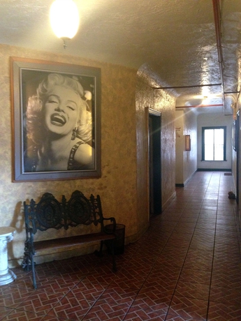 Imagen de los interiores del Hotel Hollywood Dream Suites Hotel. Foto 10