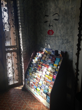 Imagen de los interiores del Hotel Hollywood Dream Suites Hotel. Foto 11