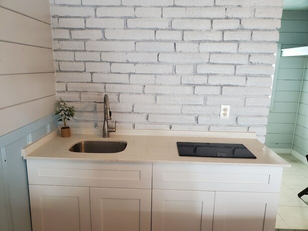 Imagen de la habitación del Hotel Hollywood Gardens Inn and Suites. Foto 14