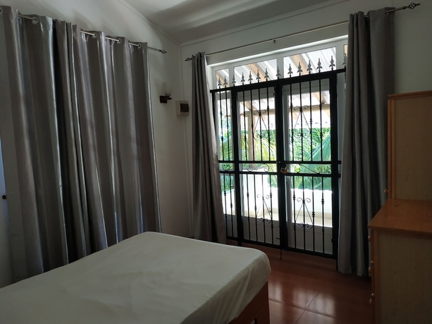 Imagen de la habitación del Hotel Hollywood Holidays. Foto 4