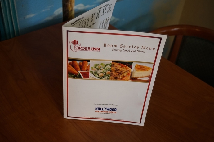 Imagen de la habitación del Hotel Hollywood Inn Express North. Foto 3