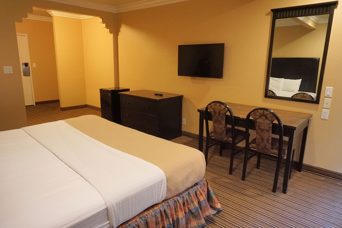 Imagen de la habitación del Hotel Hollywood Inn Express South. Foto 7