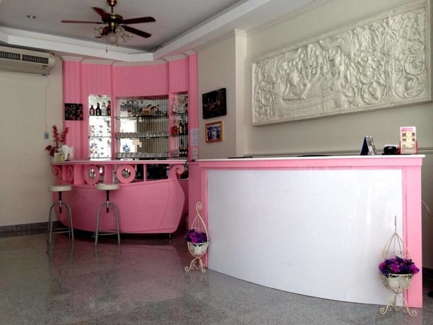 Imagen de los interiores del Hotel Hollywood Inn Love. Foto 9