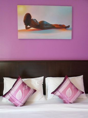 Imagen de la habitación del Hotel Hollywood Inn Love. Foto 4