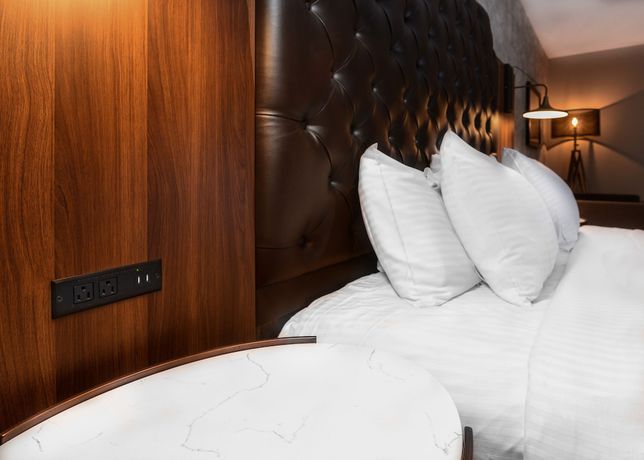 Imagen de la habitación del Hotel Hollywood Inn Suites Hotel. Foto 4