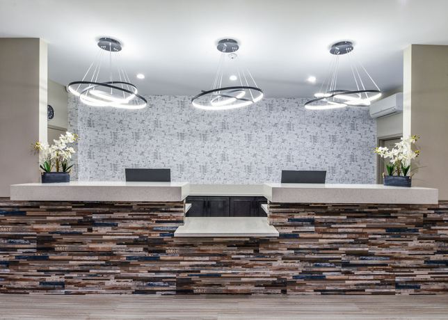 Imagen de los interiores del Hotel Hollywood Inn Suites Hotel. Foto 17