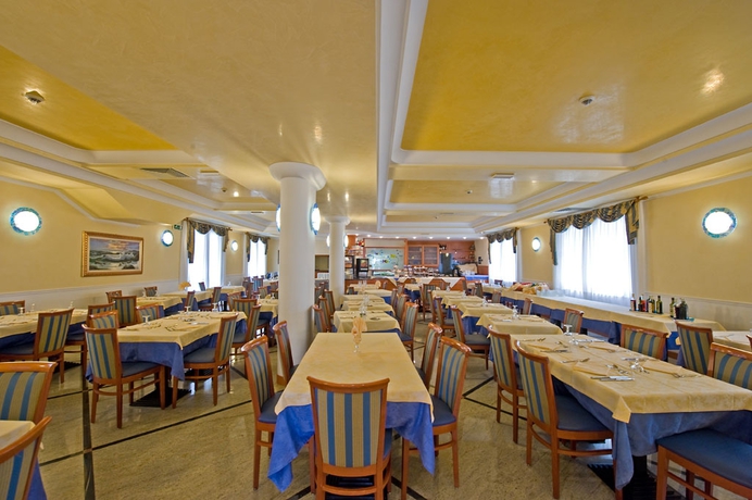 Imagen del bar/restaurante del Hotel Hollywood, Lido Di Jesolo. Foto 3