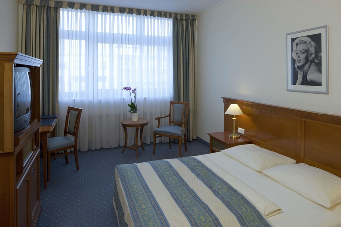 Imagen de la habitación del Hotel Hollywood Media. Foto 3