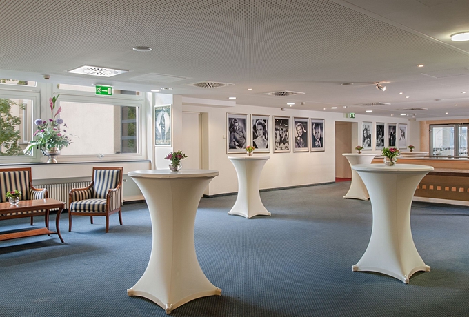 Imagen de los interiores del Hotel Hollywood Media. Foto 10