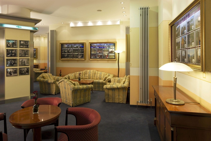 Imagen de los interiores del Hotel Hollywood Media. Foto 12