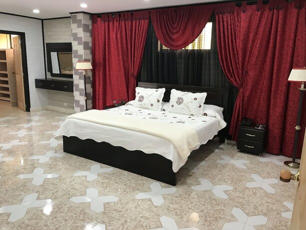 Imagen general del Hotel Hollywood Paradise. Foto 12