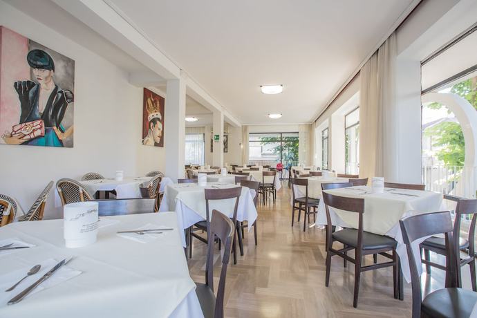 Imagen del bar/restaurante del Hotel Hollywood, Riccione. Foto 5