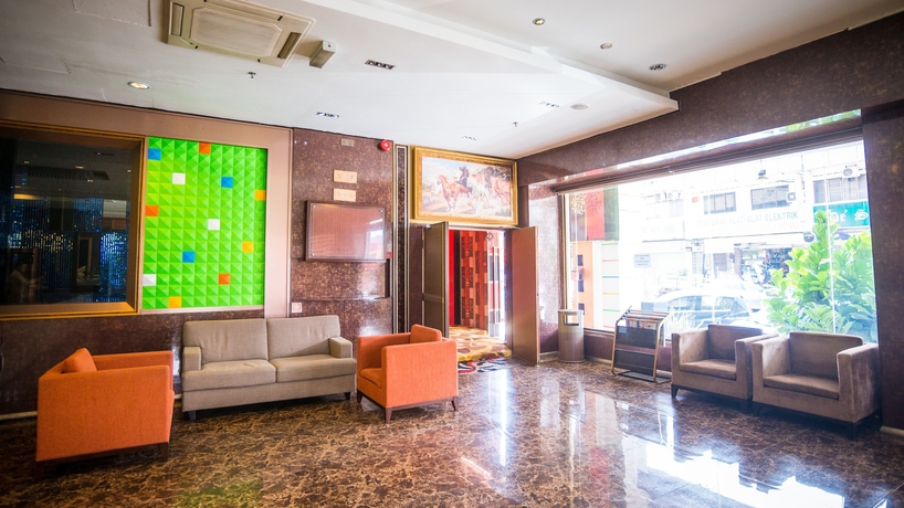 Imagen de los interiores del Hotel Holmes. Foto 18