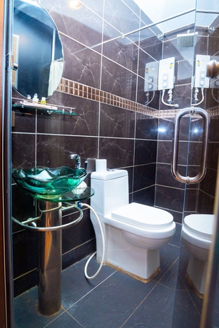 Imagen de la habitación del Hotel Holmes. Foto 5
