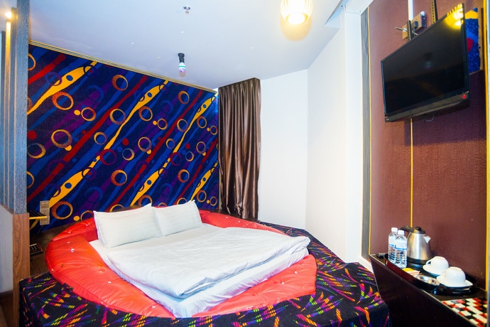 Imagen de la habitación del Hotel Holmes. Foto 6