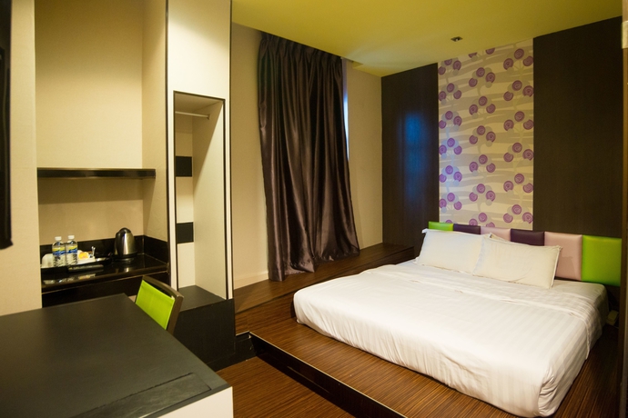 Imagen de la habitación del Hotel Holmes. Foto 10