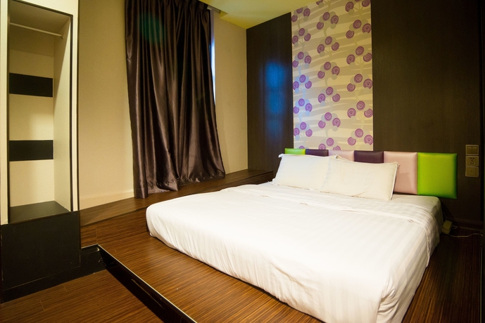 Imagen de la habitación del Hotel Holmes. Foto 15