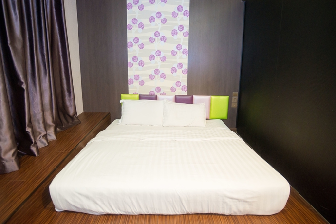 Imagen de la habitación del Hotel Holmes. Foto 16