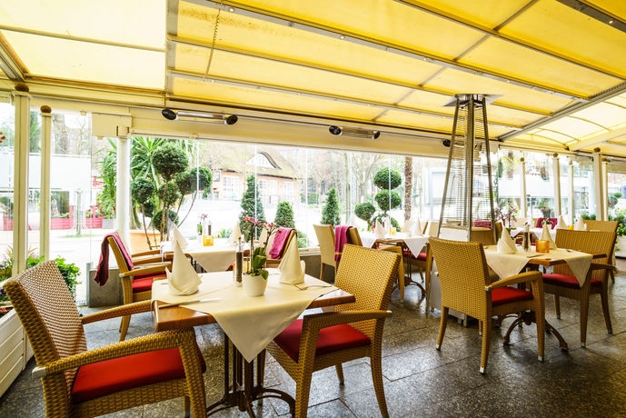 Imagen del bar/restaurante del Hotel Holsteiner Hof. Foto 4