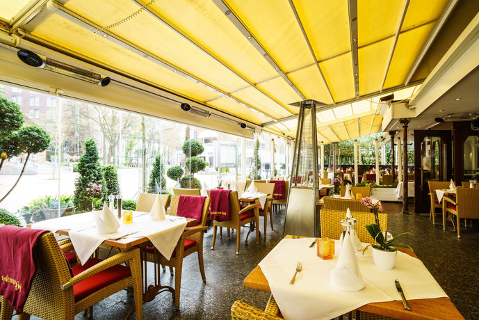 Imagen del bar/restaurante del Hotel Holsteiner Hof. Foto 7