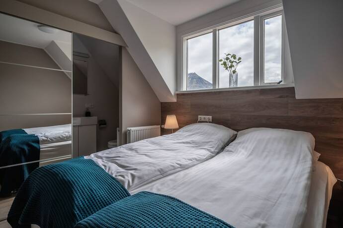 Imagen de la habitación del Hotel Holt Inn. Foto 15