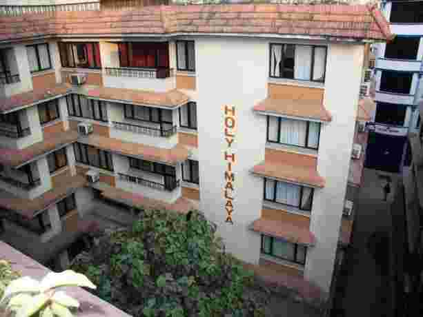 Imagen de los exteriores del Hotel Holy Himalaya. Foto 8