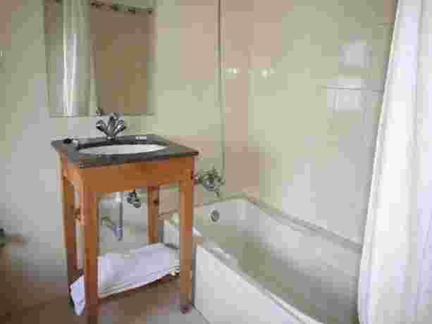 Imagen de la habitación del Hotel Holy Himalaya. Foto 5