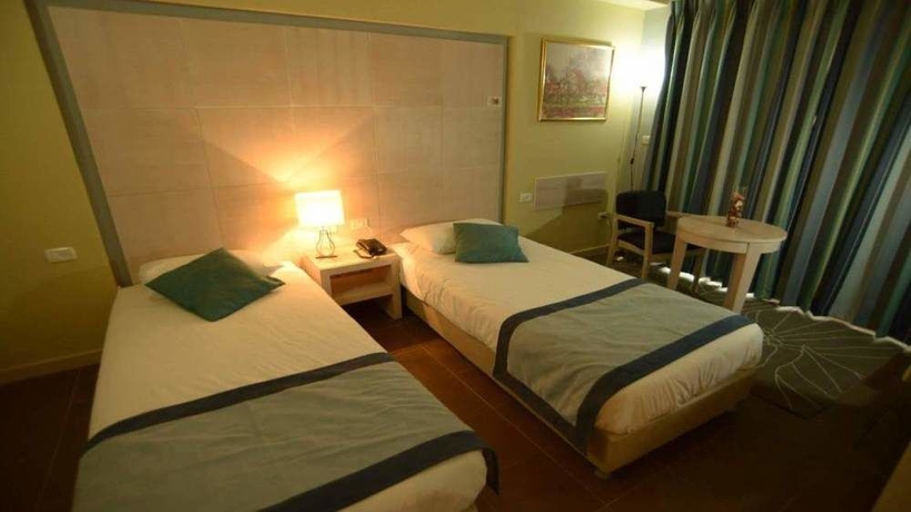 Imagen de la habitación del Hotel Holy Land. Foto 7
