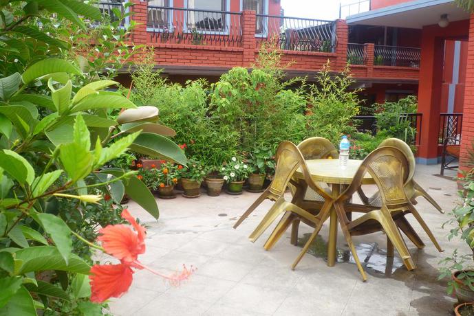 Imagen del bar/restaurante del Hotel Holy Lodge, Katmandu. Foto 4