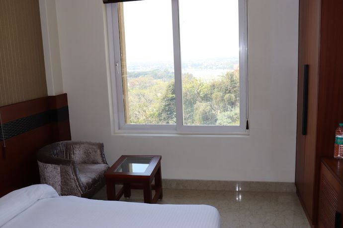 Imagen de la habitación del Hotel Holy River. Foto 12