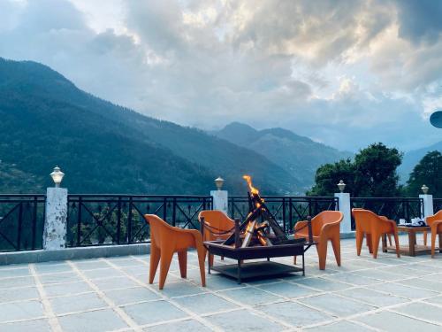 Imagen general del Hotel Holywood Riverview Resort, Manali - Scenic River & Mountain View. Foto 1
