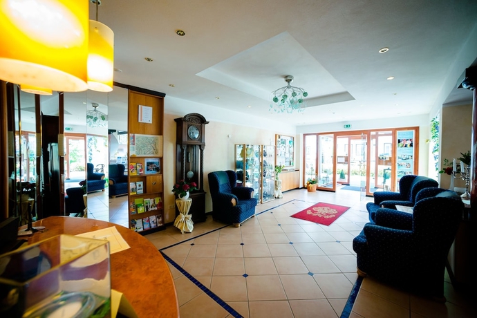 Imagen de los interiores del Hotel Holzschuh's Schwarzwaldhotel. Foto 18