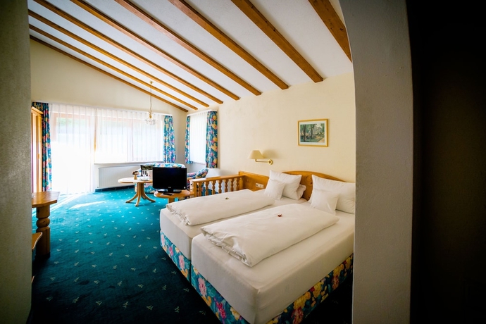 Imagen de la habitación del Hotel Holzschuh's Schwarzwaldhotel. Foto 11