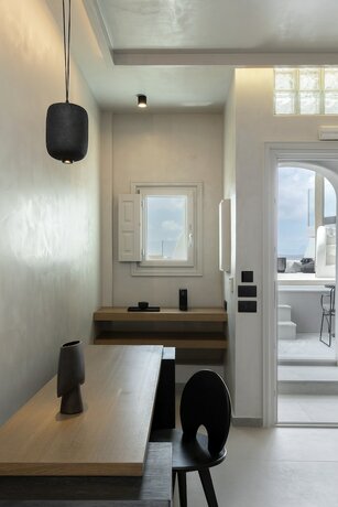 Imagen de la habitación del Hotel Hom Santorini. Foto 14