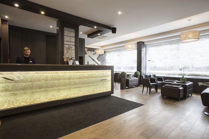 Imagen de los interiores del Hotel Homaris West Side. Foto 16