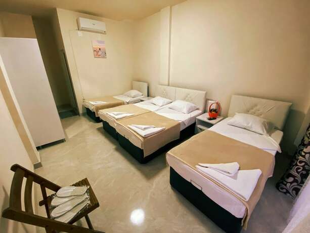 Imagen de la habitación del Hotel Home Away From Home. Foto 15